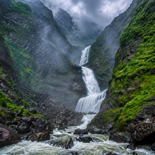 Kalu Waterfall Save Tours