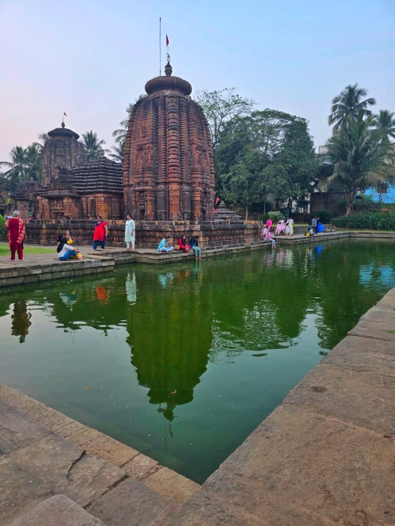 jagannath with bhubaneswar save tours